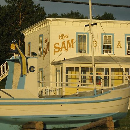 Auberge Du Cafe Chez Sam Baie-Sainte-Catherine Ngoại thất bức ảnh